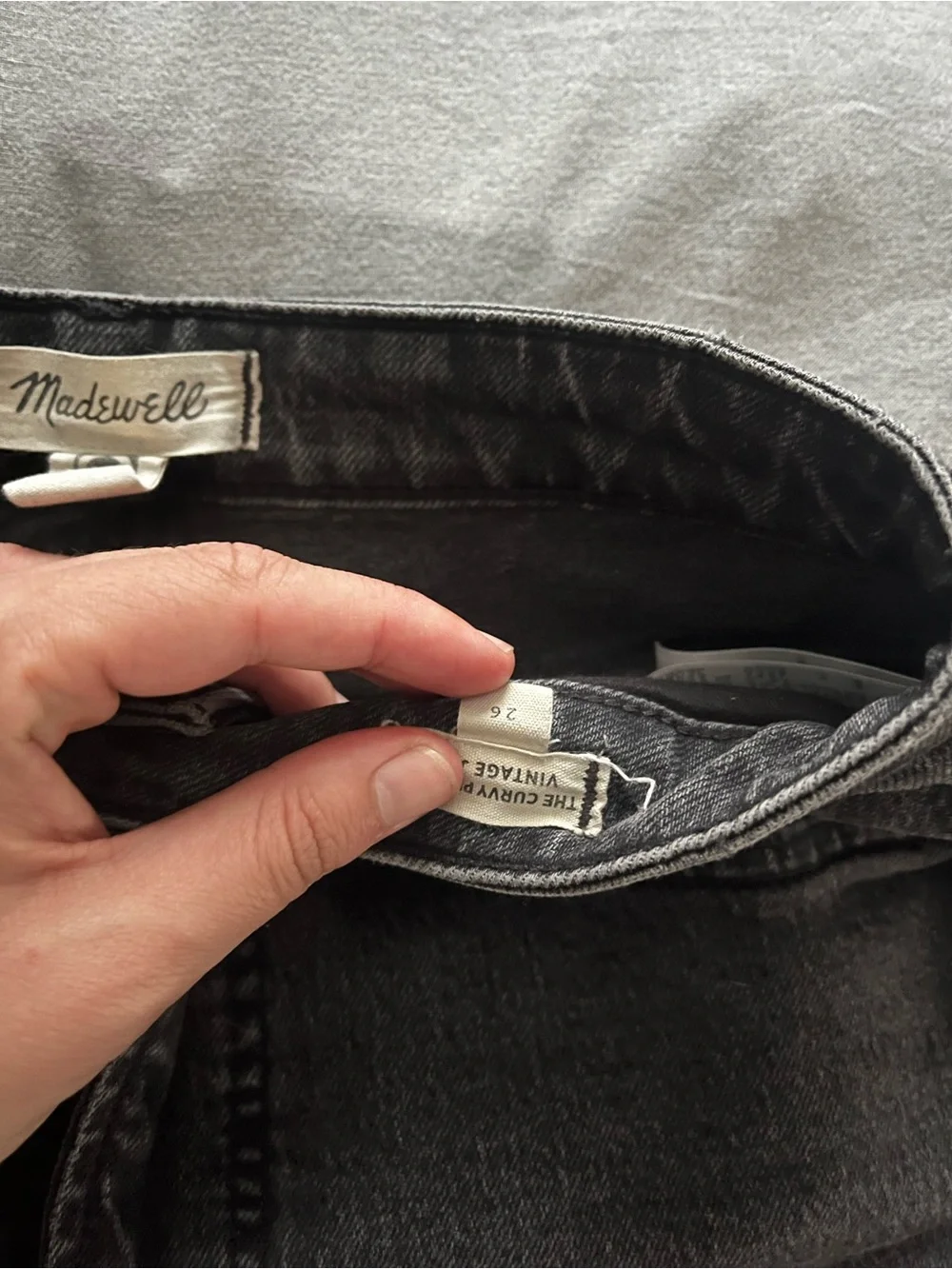 Madewell Curvy Perfect Vintage Straight Jean in Lunar Wash - Picture 6 of 6